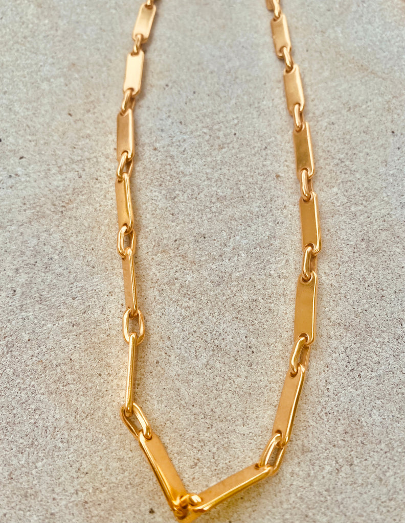 The Zaza Plate Necklace Gold